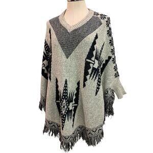 Small Medium Metric Womens‎ Aztec Poncho Style Sweater Arms